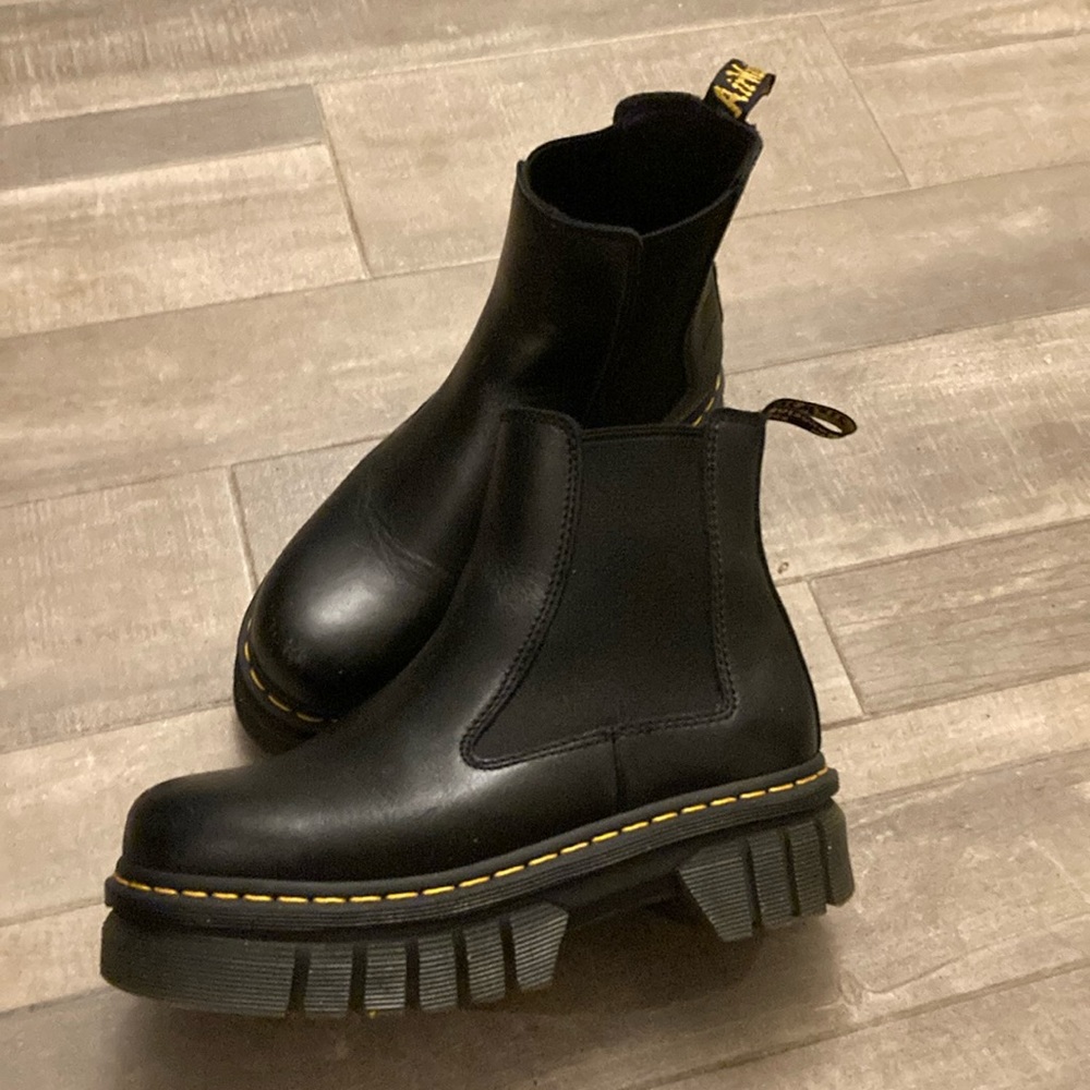 DR MARTENS Audrick Platform Chelsea Boot  black leather 39